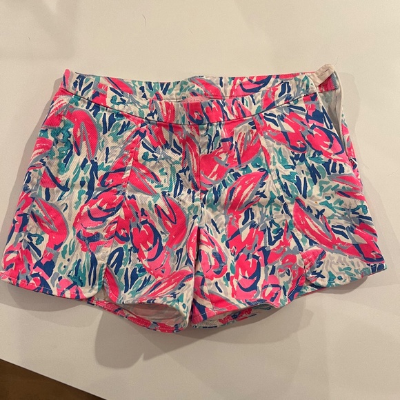 Lilly Pulitzer Ladies Hazelle Stretch Shorts Cosmic Coral Cracked UP - Picture 3 of 6